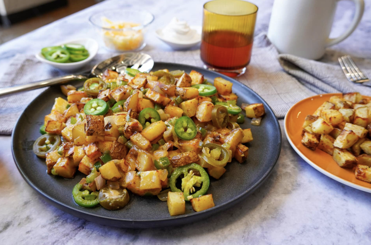 Cheesy Potato and Jalapeño Breakfast Hash